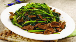 菠菜炒猪肝的做法