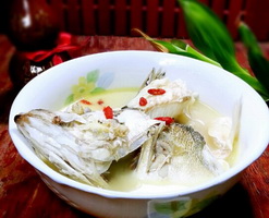 鲈鱼汤的做法