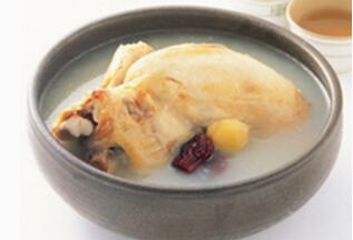 银耳乳鸽汤的做法