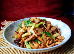 香菇芹菜肉丝的做法